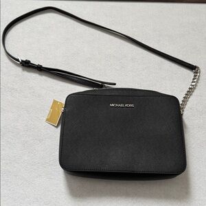 Jet Set Large EW Crossbody Leather